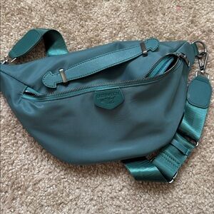 Destination by Sharif 1827 green Belt bag